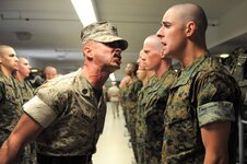Drill_instructor_at_the_Officer_Candidate_School.jpg Drill_instructor_at_the_Officer_Candidate_School.jpg